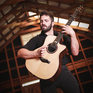 巨大乳房挤奶护士
